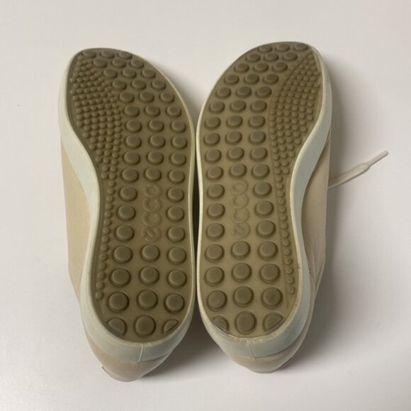 ECCO Soft 7 Women’s Beige Sneakers - Picture 2 of 8